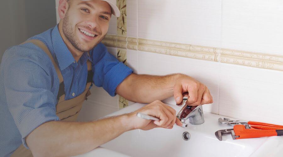 Handle or spout repair in Chadwicks, NY